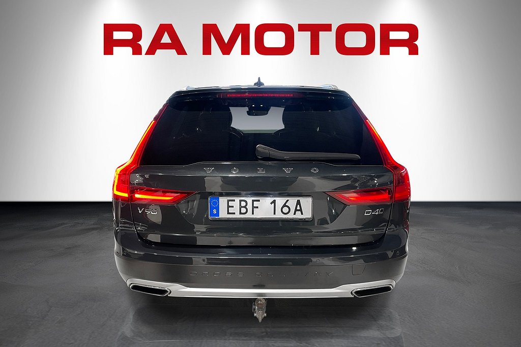 Volvo V90 Cross Country D4 AWD Momentum SKINN NAV VÄRMARE 2019