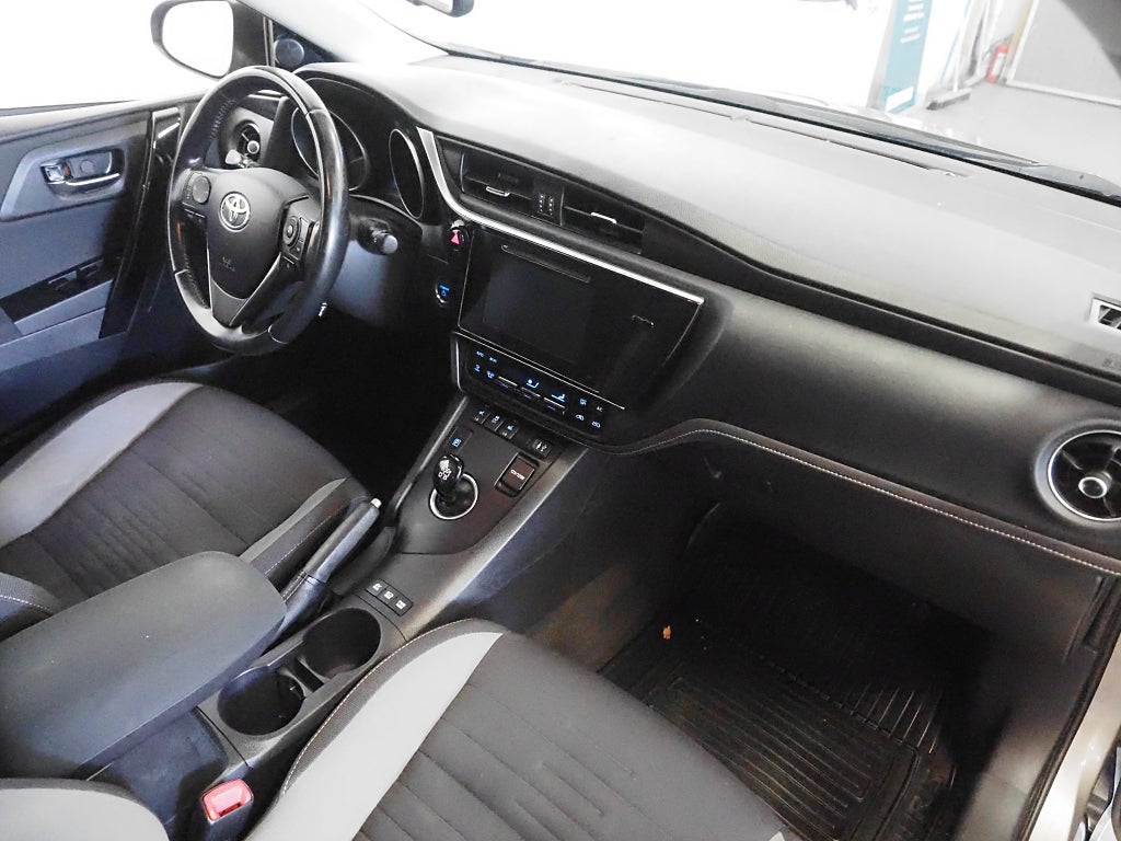 Toyota Auris Touring Sports Hybrid Active Plus 136hk | B-Kamera | 2016