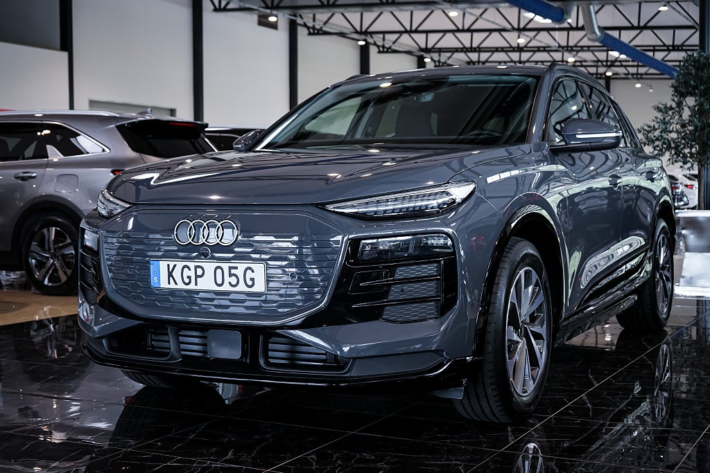 Audi Q6 E-Tron quattro Comfort 388hk 100kWh Drag 360k 3xSkärm TechPlus