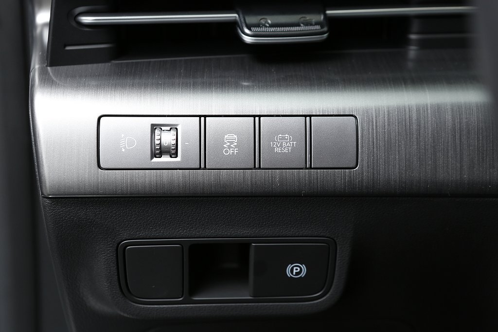 Hyundai Kona 1.6T Hybrid Essential Automat 0,99% RÄNTA 2025