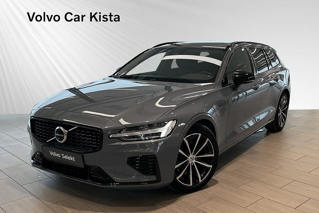 Volvo V60 Recharge T6 Plus Dark Läder H&K Drag