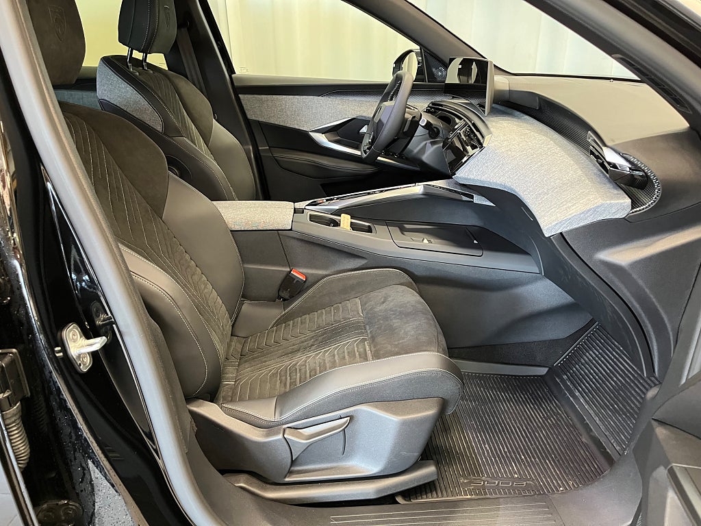 Peugeot E-3008  GT Edition  thumbnail