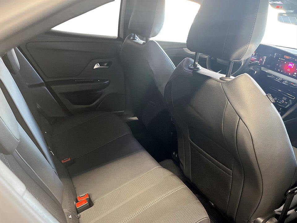 Bild på Opel Mokka GS Hybrid 1.2 Turbo 145hk Aut B-KAMERA CARPLAY