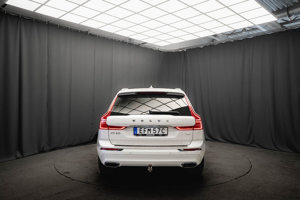 Volvo XC60 Recharge T6 AWD PANO DRAG H/K KAMERA B-VÄRMARE 341hk