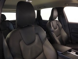 SUV Volvo XC60 13 av 26