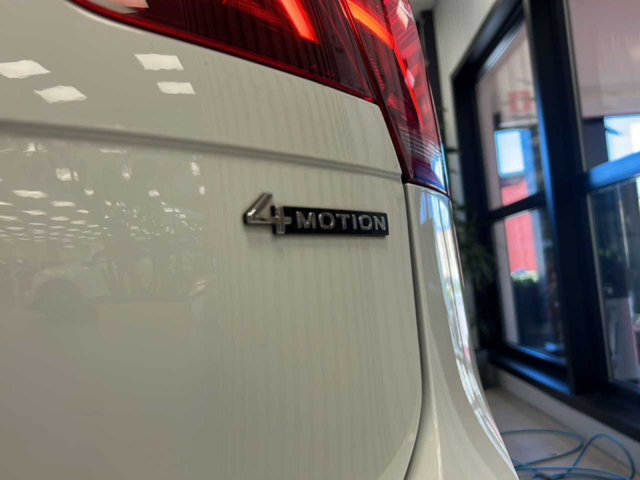 Volkswagen Tiguan 2021, bild 7/10