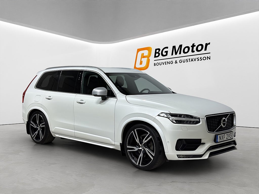 Volvo XC90 D5 AWD 225HK Aut R-Design 7-sits Drag/B&W/Värmare/HuD