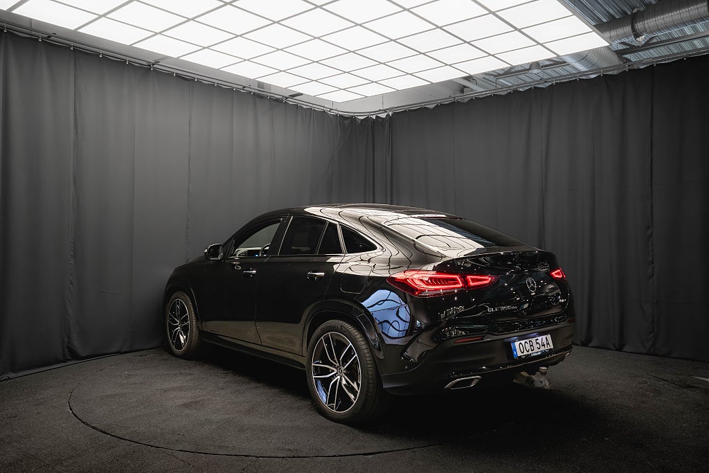 Mercedes-Benz GLE 350 de 4M Coupé AMG PANO LUFT 22" BUR HUD MOMS DRAG