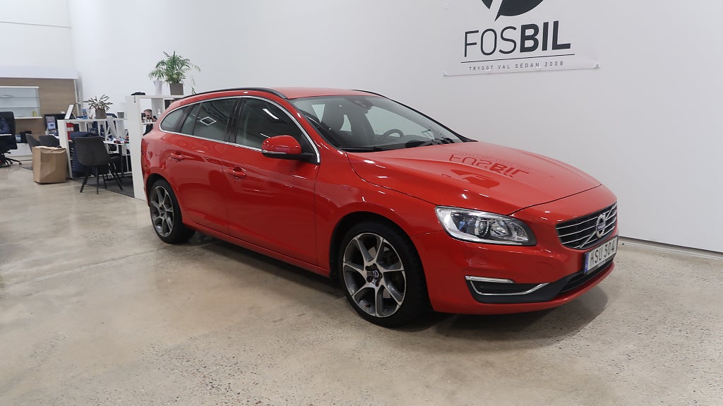 Volvo V60 D4 AWD Aut-Drag-Värmare-Navi-Rattvärme