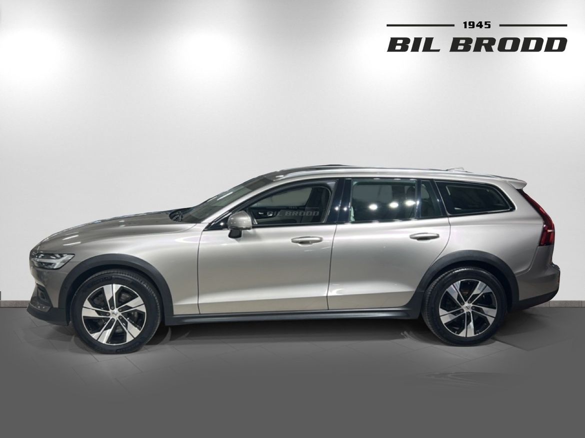 Volvo V60 Cross Country 2019, bild 4/44