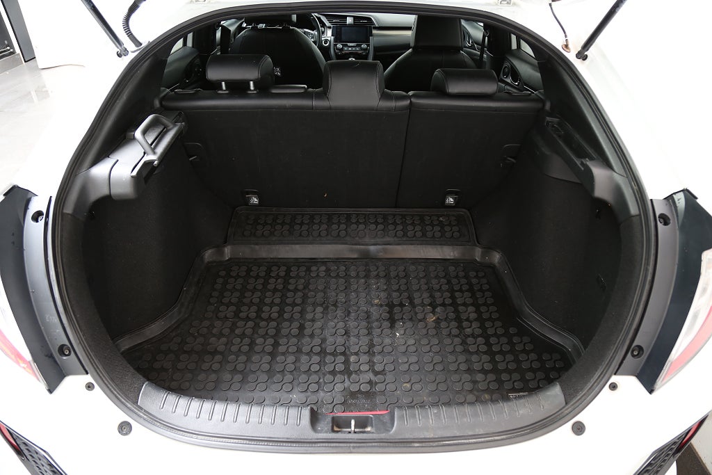 Honda Civic 1,5 i-VTEC Turbo 182hk 5D Panorama Skinn Drag 2017