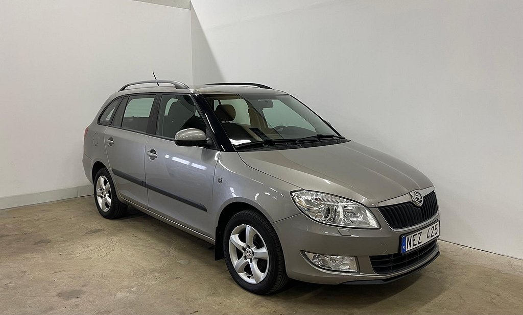 Skoda Fabia Kombi 1.2 TSI ELEGANCE P-sens/Ny servad/SoV 86Hk