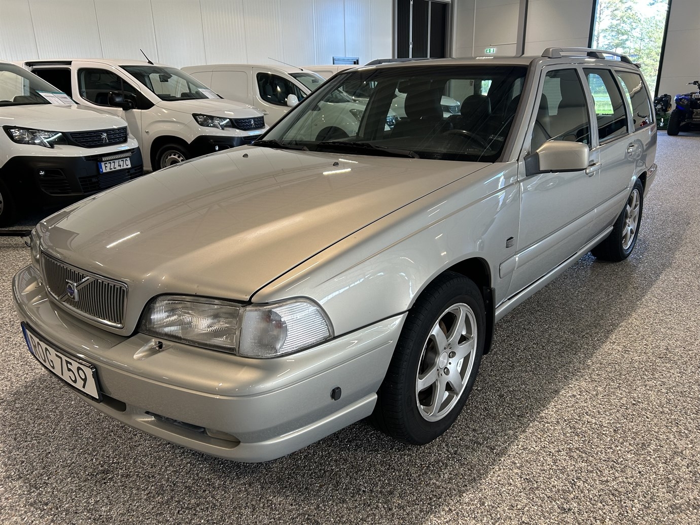 Volvo V70 2.4 Automatisk, 170hk GLT 2000, bild 6/10