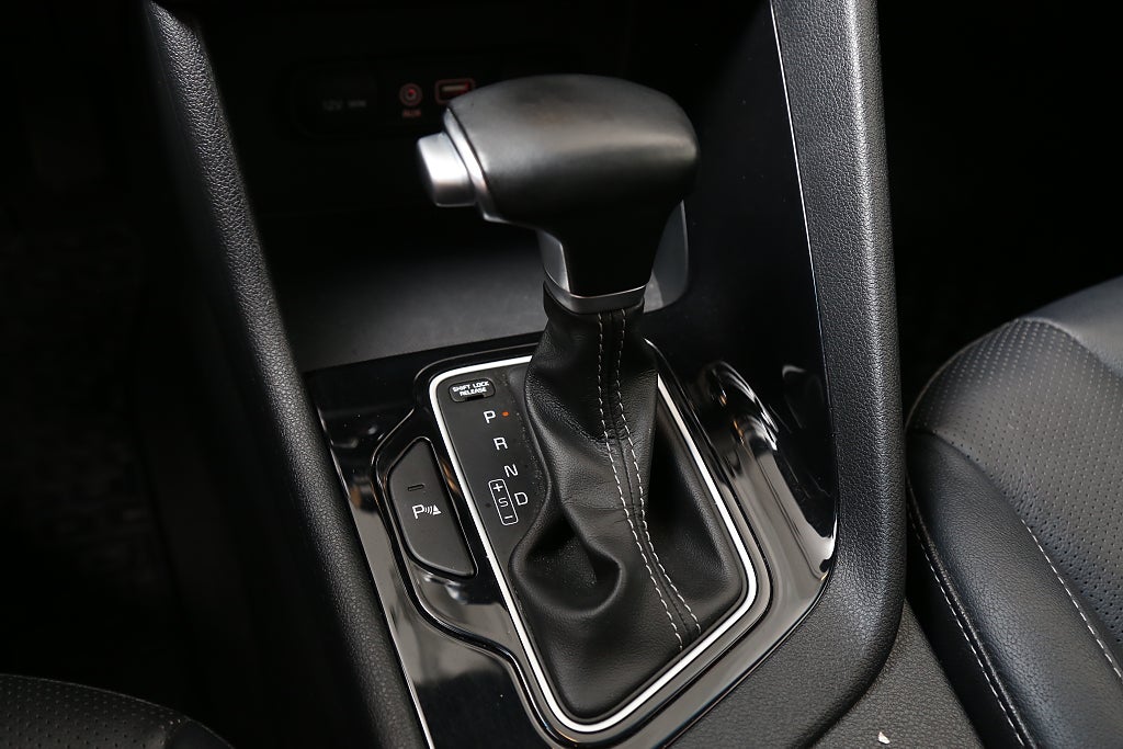 Kia Niro Hybrid 141hk Advance Plus Aut Motorv Dragkrok 2019