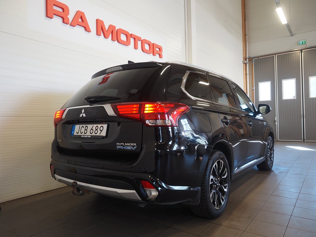 Mitsubishi Outlander PHEV 4WD CVT Comfort Drag Kamera 2017