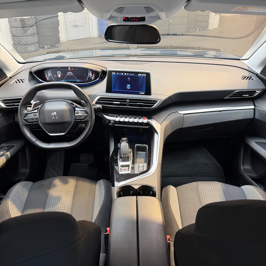 Peugeot 5008 1.2 PureTech 130 EAT Carplay Backkamera 131hk