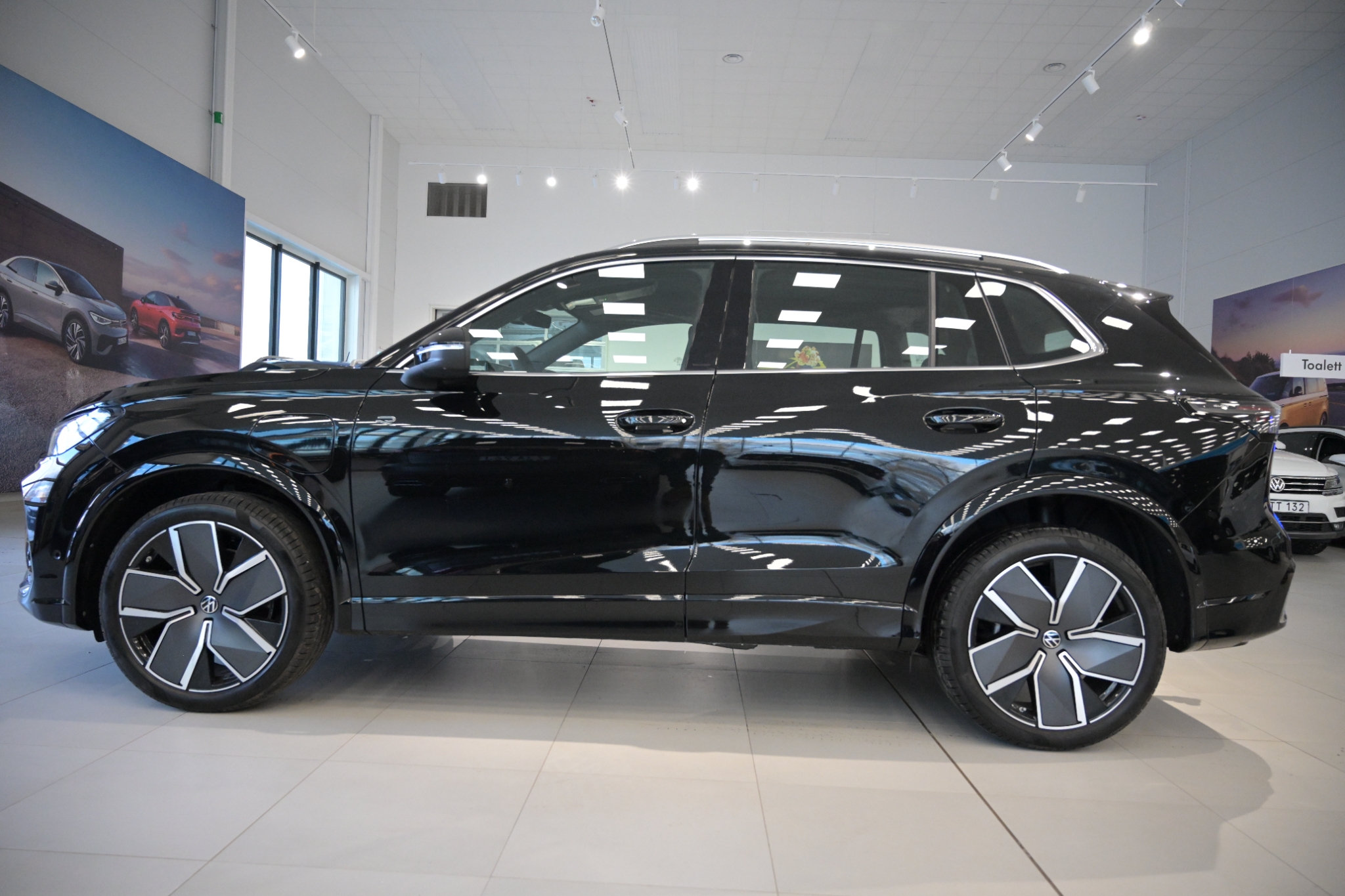 Volkswagen Tiguan eHybrid R-Line SWE 2026, bild 7/10