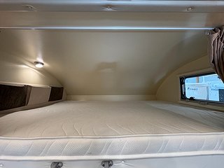 Husbil-alkov Elnagh Baron 22 18 av 24