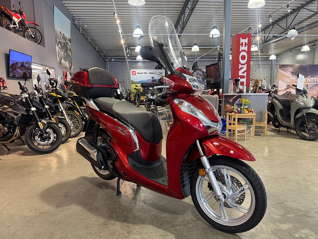 Honda SH300 ABS #Endast 335mil# 