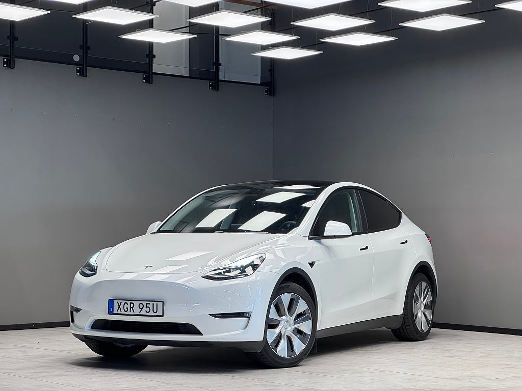 Tesla Model Y Long Range AWD / Värmare 