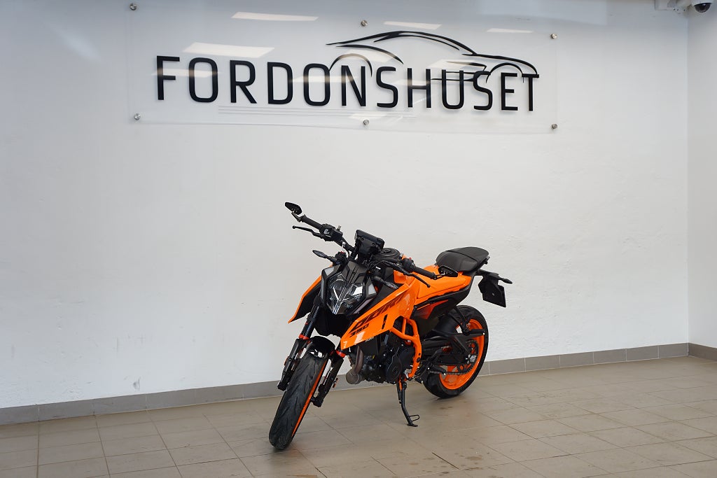KTM DUKE 390 ENDAST 308 MIL | EXTRAUTRUSTAD