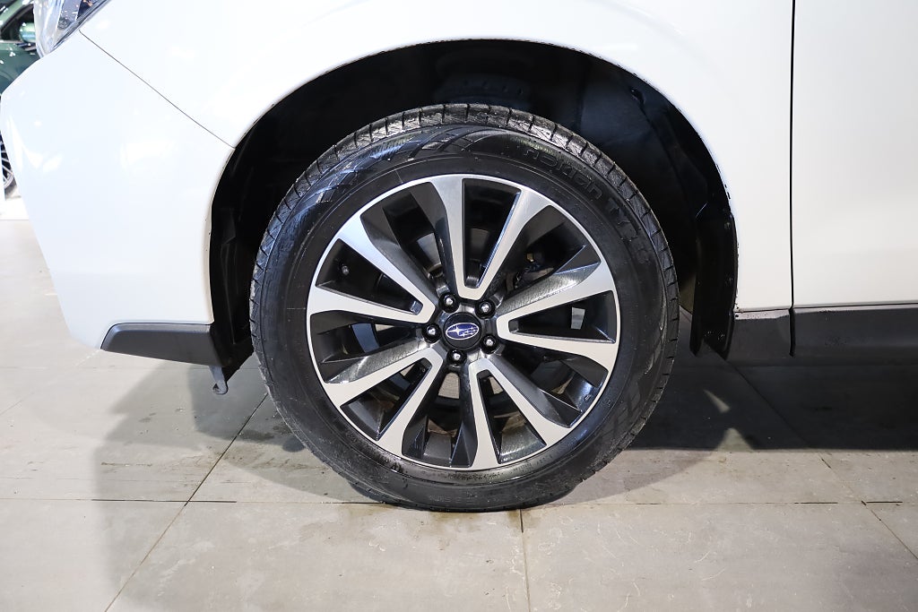 Subaru Forester 2.0 4WD XT 240 HK Drag M-Värme Pano Navi H&K Kamera 2018