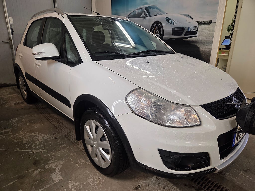 Suzuki SX4 1.6 Få ägare 16000 Mil 4x4 Euro 5