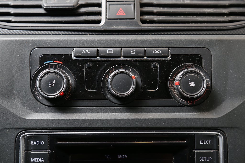 Volkswagen Caddy Maxi Van 2,0 TDI 4Motion 122hk Skåp Värmare Drag Ny Kamrem 2017