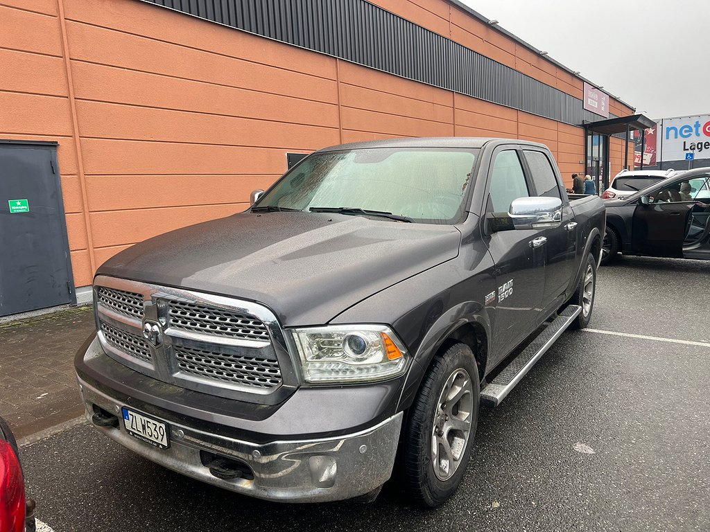 RAM 1500 Crew Cab V8 MOMS Luft Alpine Flaklock LÅGMIL 