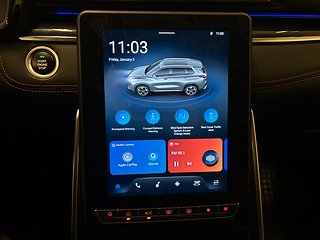 Maxus Euniq 6 70 kWh 360-kamera/Skinn/Panorama/MOMS/SoV-däck