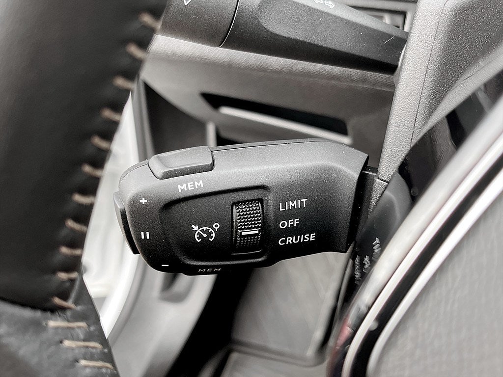 Bild på Peugeot 3008 Active Pack 1.2 PT 130hk - B-KAMERA, CARPLAY