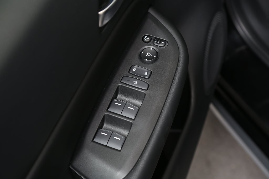 Honda Jazz Advance Crosstar Fullhybrid | DEMOBIL