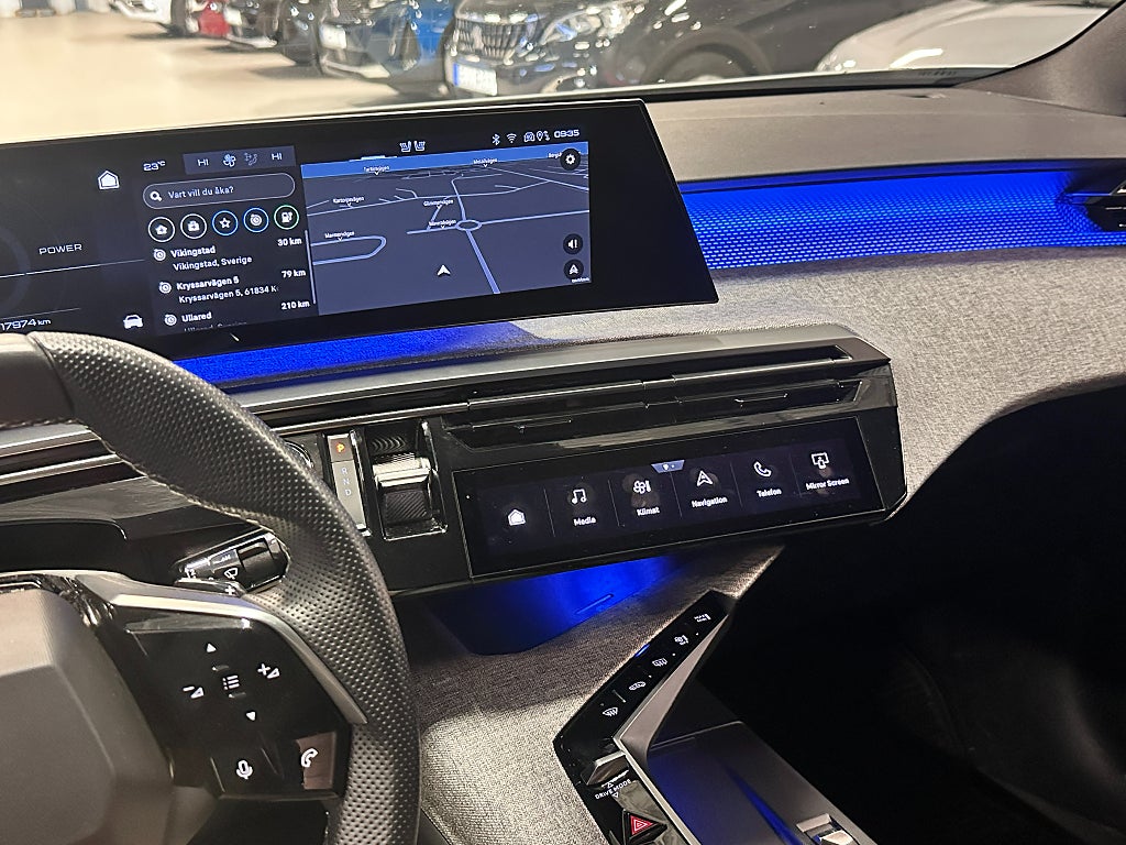 Peugeot E-5008 GT 73 kWh 7-säten Dragkrok, Elbaklucka, B-kam, Navi thumbnail