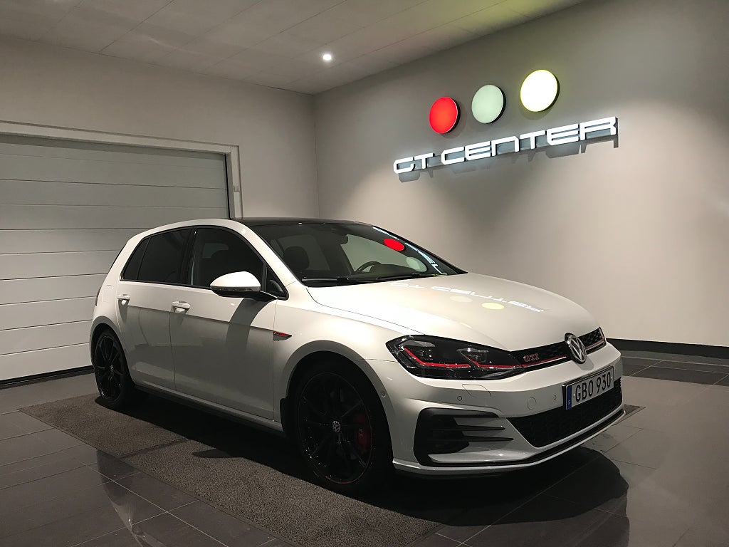 Volkswagen Golf 2.0 GTI Performance 1 ägare Låga mil