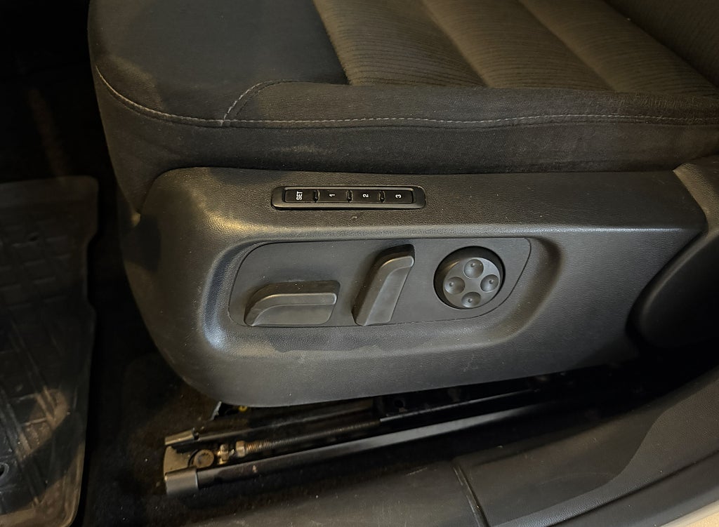 Skoda Octavia Kombi 2.0 FSI 150HK AUTOMAT DRAGKROK NYSERVAD NYBES
