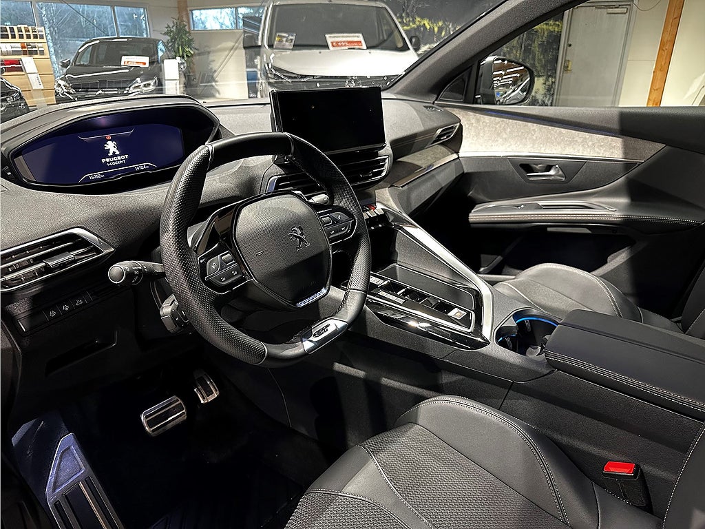 Bild på Peugeot 5008 GT 1.2 PT 130hk Aut - CARPLAY, 7-SITS