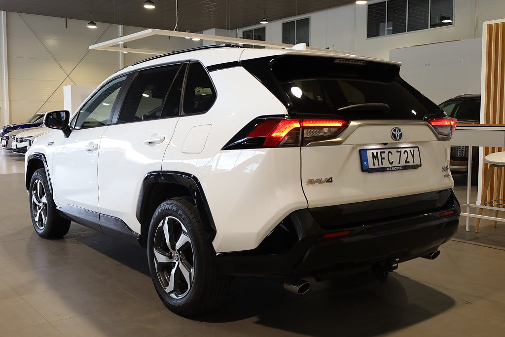 Toyota RAV4 Plug-in Hybrid 306hk AWD / X-Edition / Drag / Kamera 2022