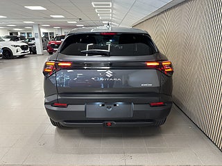 Suzuki e-Vitara ** **Select 61 kWh 184 hk 4x4 — bild 7 av 17