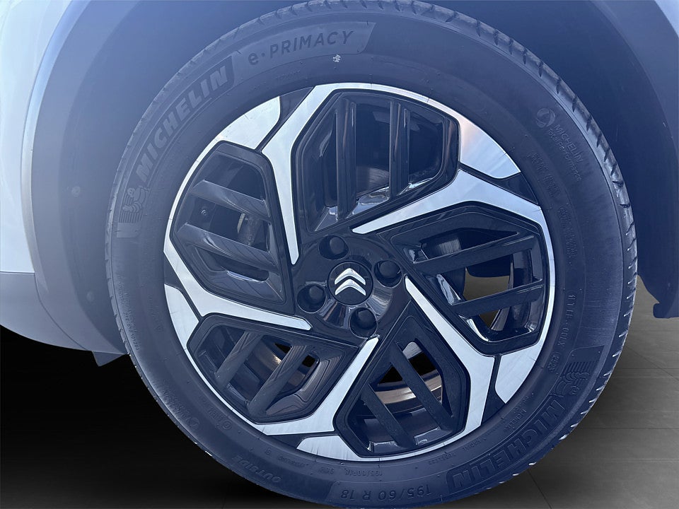 Bild på Citroën C4-X Shine 1.2 PT 130hk Aut B-KAMERA NAVI