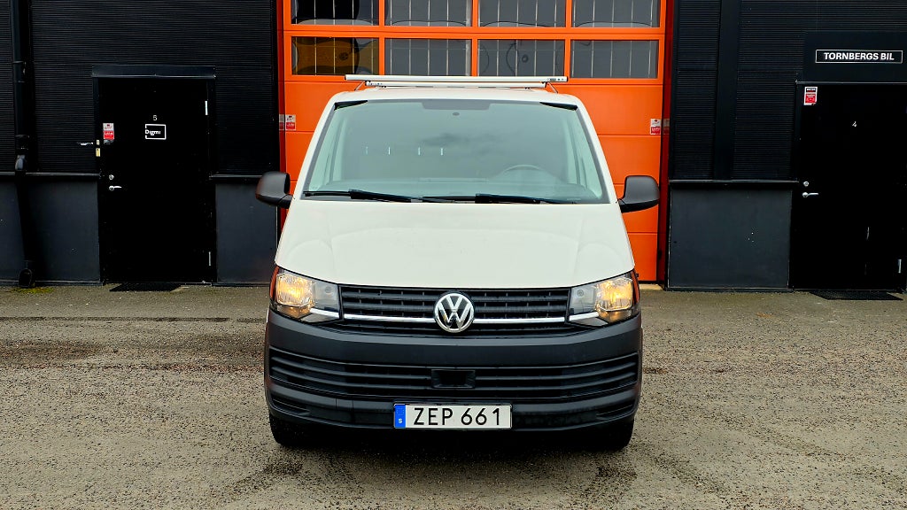 Volkswagen Transporter 2.0 TDI L2 - *Momsbil*