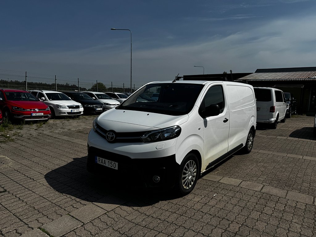 Toyota ProAce D-4D SKÅP LÅNG VÄRMARE 3-SITS DRAG 2-ÅRS G