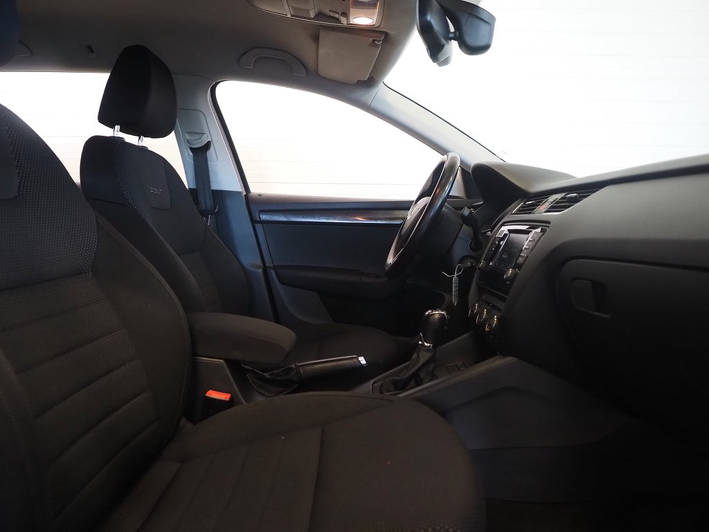 Skoda Octavia Scout 2.0 TDI 4x4 Aut 184hk | Drag | D-värm | 2015