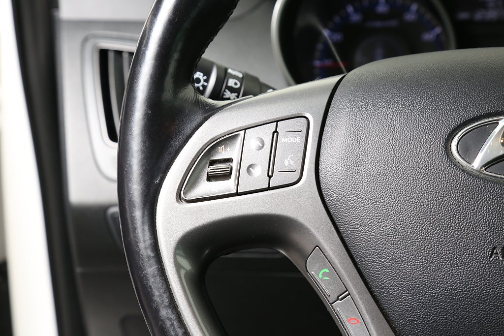 Hyundai ix35 2,0 GDI 166hk Business Automat Nybesikt Drag 2014