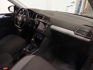 SUV Volkswagen Tiguan 13 av 22