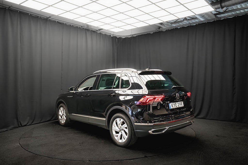 Volkswagen Tiguan TDI 4M PANO D-VÄRM DRAG KAMERA COCKPIT IQ 1-ÄGARE MOMS