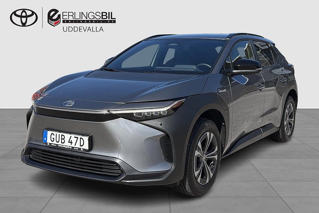 Toyota bZ4X 71.4 kWh STYLE FWD / V-HJUL / MOMSBIL / 2,95% RÄNTA