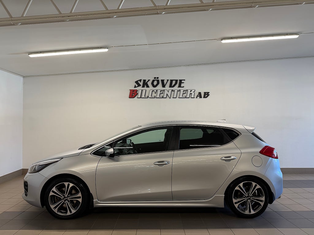 Kia Ceed 1.6 CRDi GT-Line/Automat/GPS/B-Kamera/Drag/Rattvärme