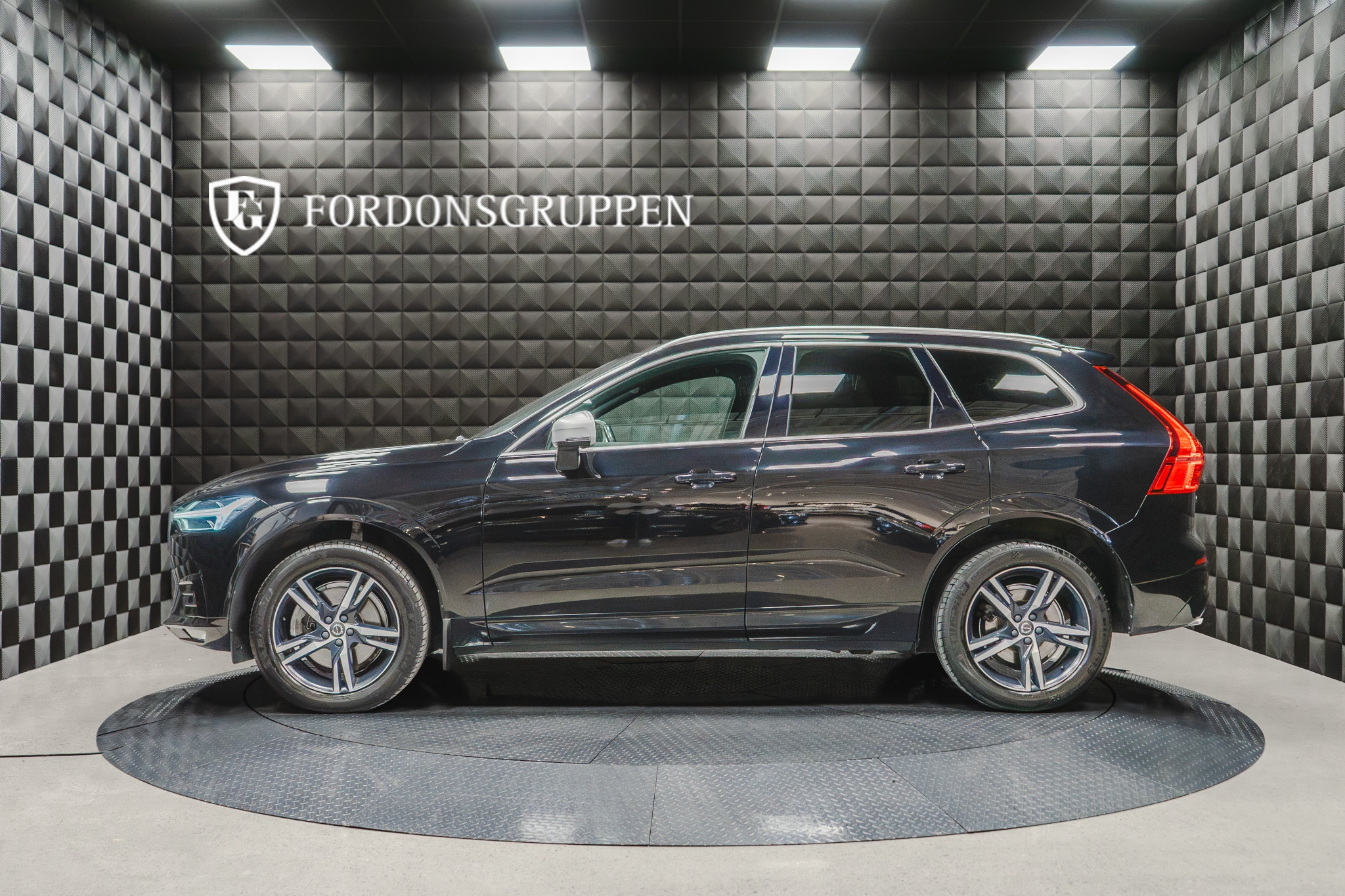 Volvo XC60 D4 AWD R-Design / Drag / VOC 2018, bild 3/60