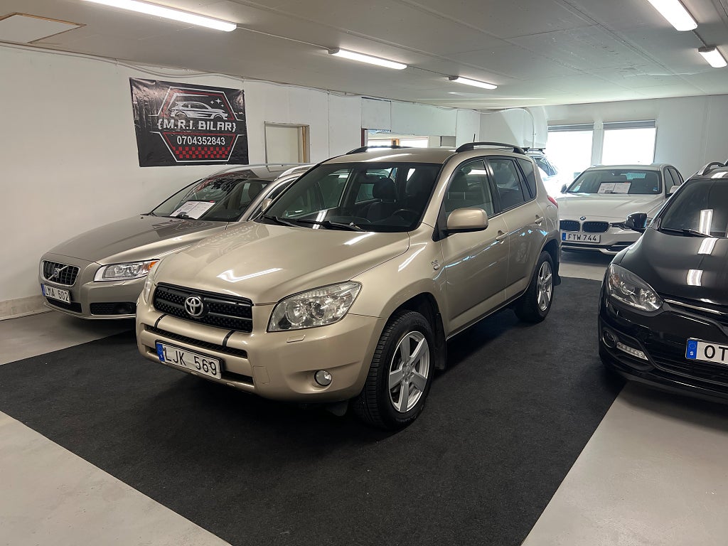 Toyota RAV4 2.2 D-4D 4x4 Euro 4 Ny servat