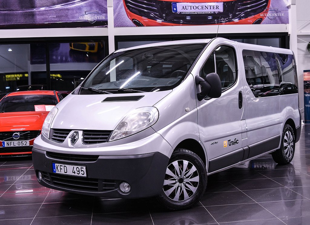 Renault trafic 2.9t 2.0 dCi 8600Mil|9Sits|Dragkrok|SOV|1Ägar